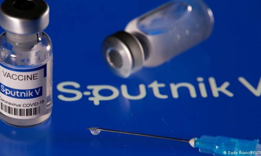 Sputnik: Ίσως και 180 μέρες το διάστημα μεταξύ των δύο δόσεων